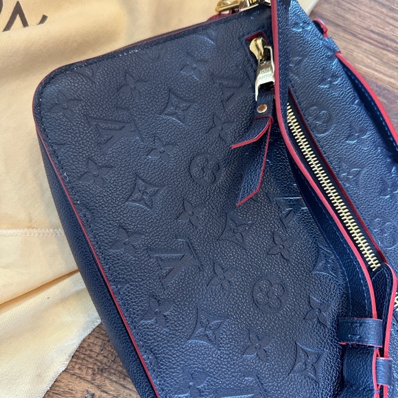 SOLD Louis Vuitton Ponchette Metís - Picture 7 of 8